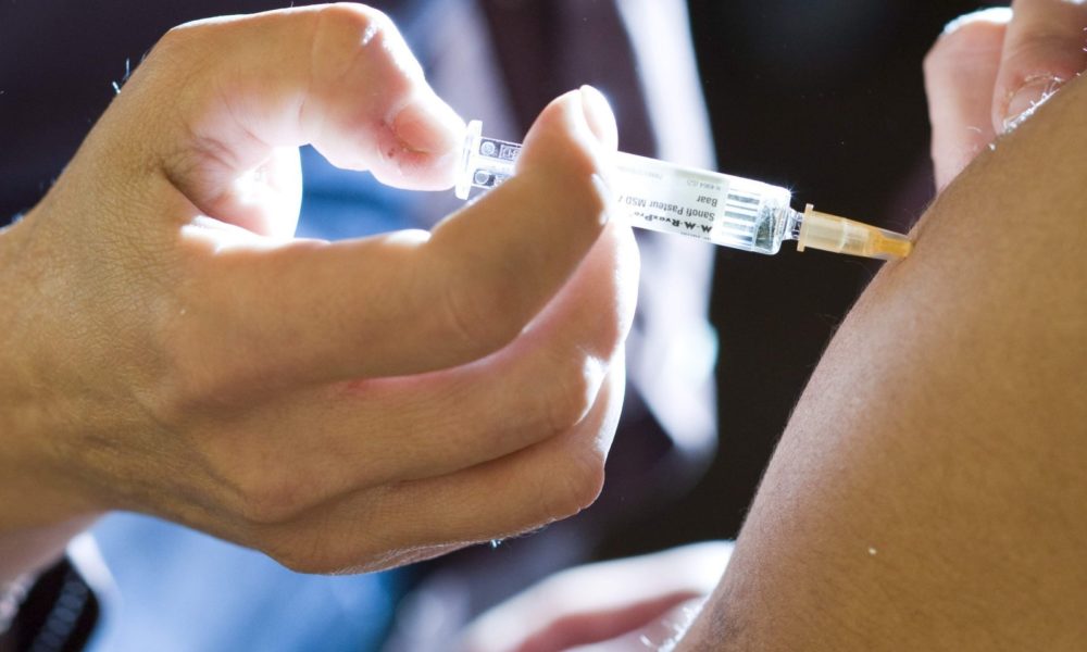 Legea vaccinării obligatorie, scoasă de la sertar de PSD. Tot ei au blocat-o doi ani