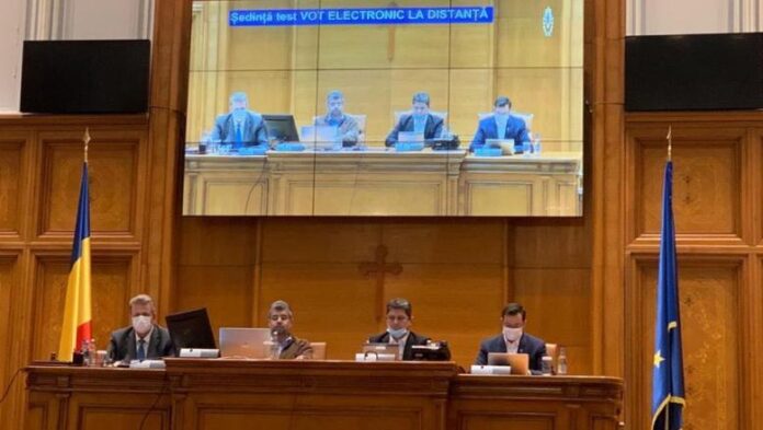 Starea de urgență este în vigoare. Parlamentul a votat online decretul președintelui Klaus Iohannis