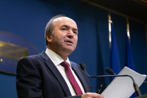 Tudorel Toader explică impactul opiniei Comisiei de la Veneția: Am fost membru 15 ani acolo. Nimeni nu mai răstoarnă decizia CCR 1 Fostul ministru al justiției a fost supus la ample presiuni pe Codurile Penale tudorel Toader