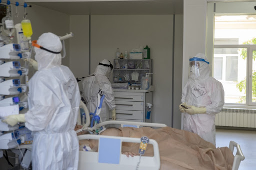 Pacienții sunt aleși pentru un pat de terapie intensivă,la Ploiești