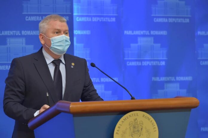 Florin Roman îl compară pe Dacian Cioloș cu Liviu Dragnea: