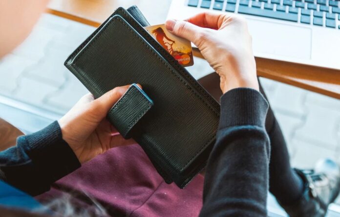 Pensiile speciale nu vor crește în ianuarie și vor fi plătite la nivelul lunii decembrie