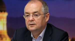 Surse: Emil Boc este în cărți pentru un post de judecător la CCR. Cine se bate pentru cele trei posturi care rămân libere în vară 2 Mesajele pro vaccinare trebuie să vină de la persoanele de încredere