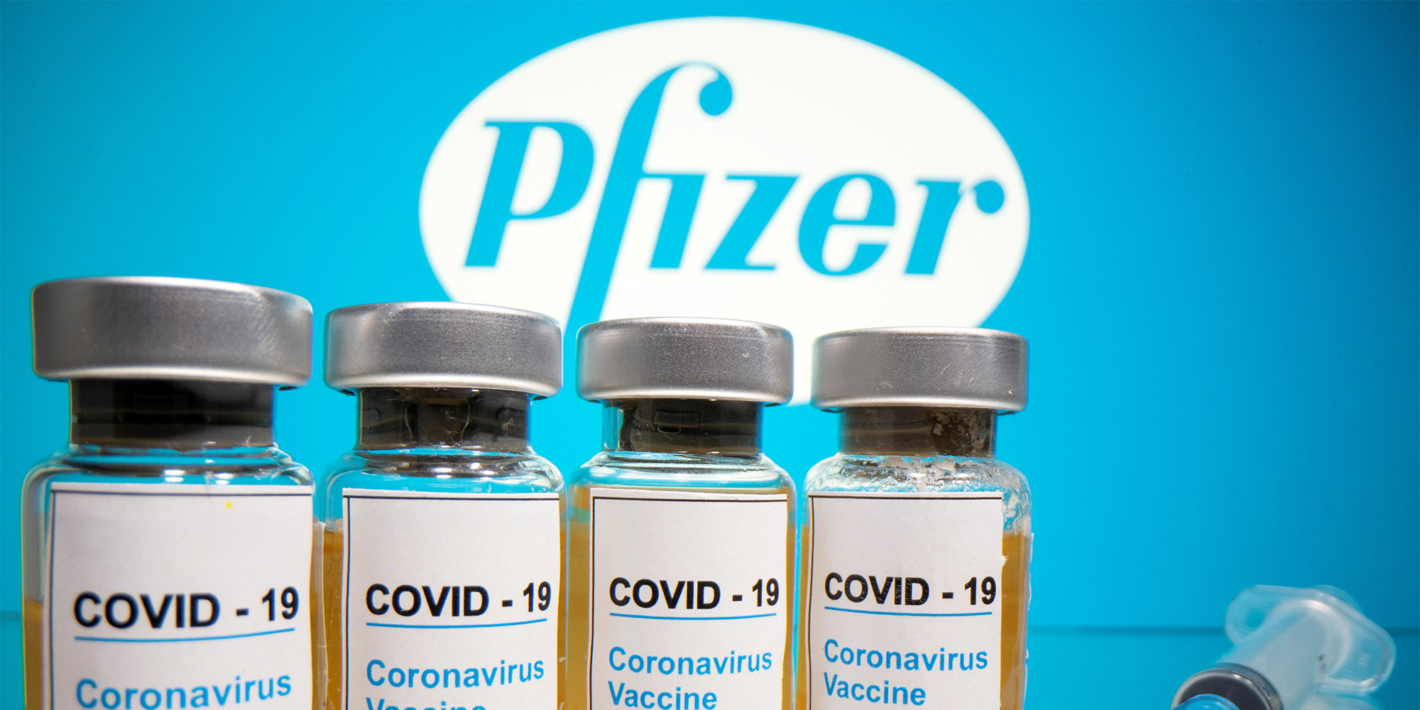 Reacție vaccin anti-COVID Pfizer. O femeie a ajuns la spital leșinată