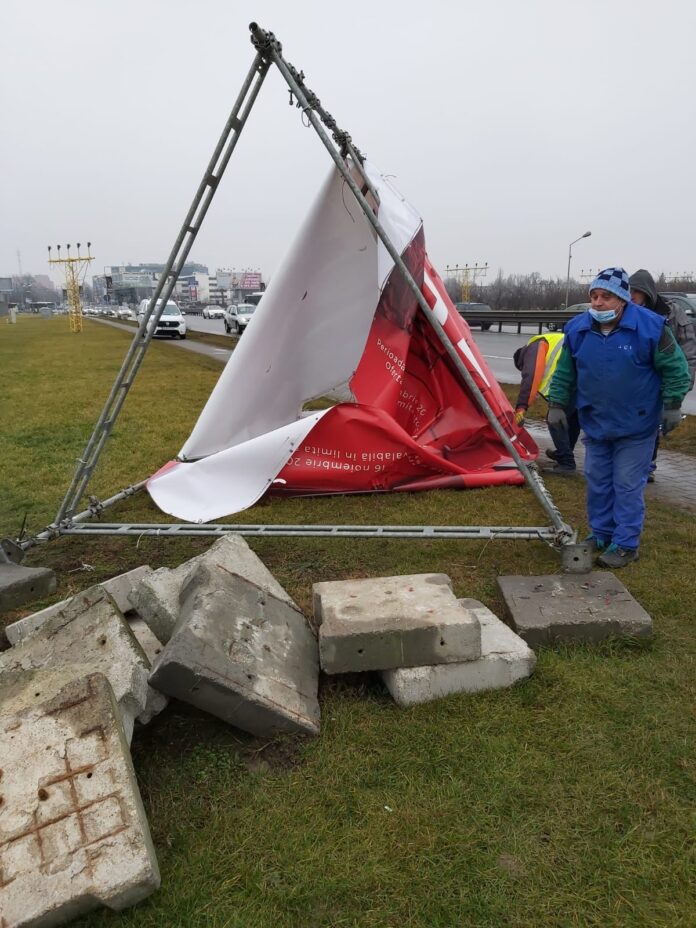 publicitate stradală ilegală