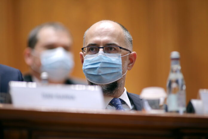 Kelemen Hunor: Încă nu a fost luată decizia de a elimina gratuitatea la călătoriile cu trenul pentru studenți