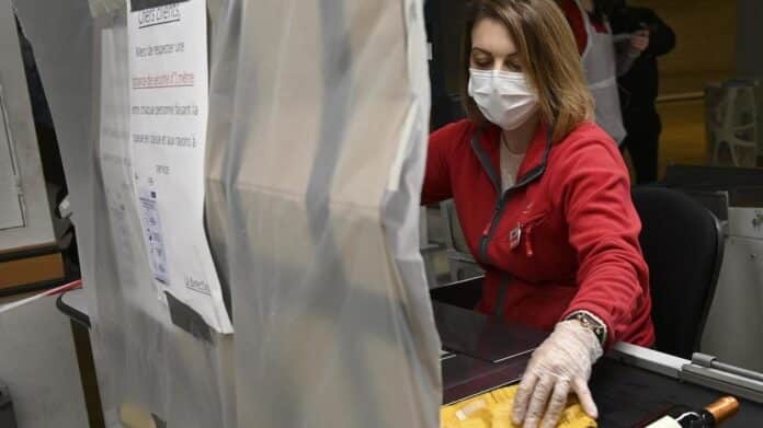 Locurile unde te poți infecta cu coronavirus au fost analizate într-un studiu