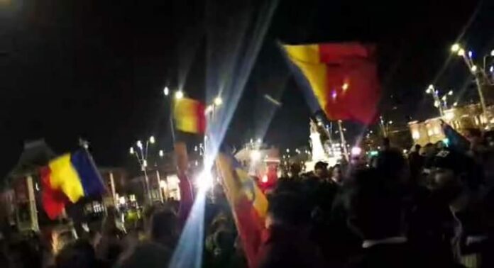 Proteste împotriva restricțiilor. Sute de persoane au protestat