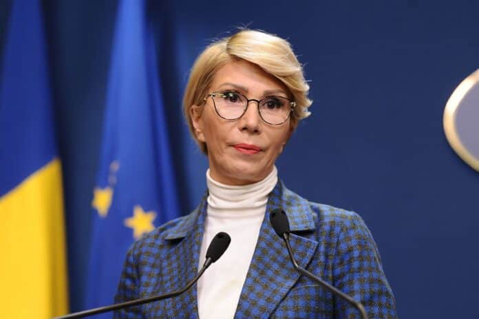 Pensionarii care au primit pensii calculate greșit își vor primit toți banii