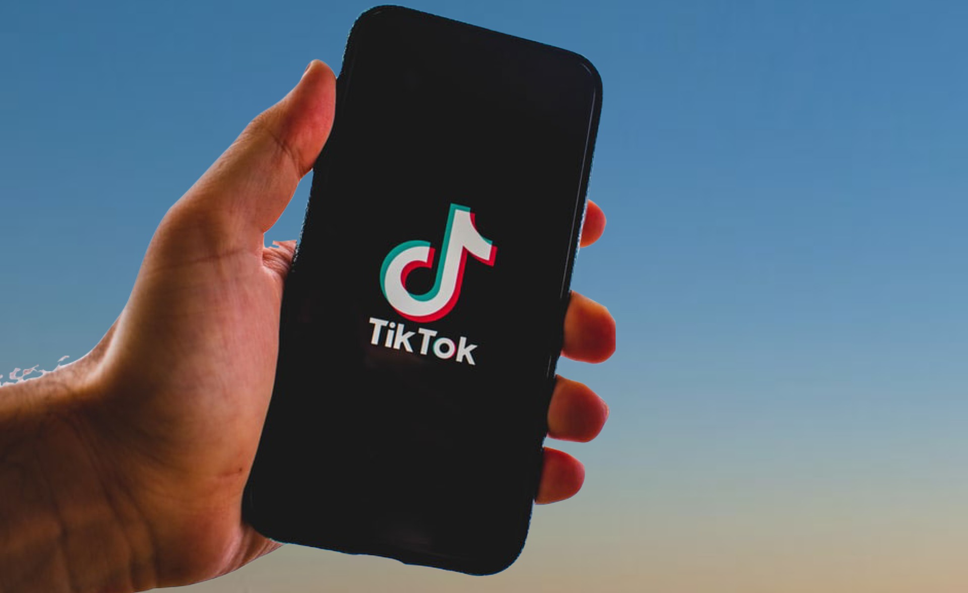 TikTok a fost dată în judecată pentru colectarea datelor minorilor