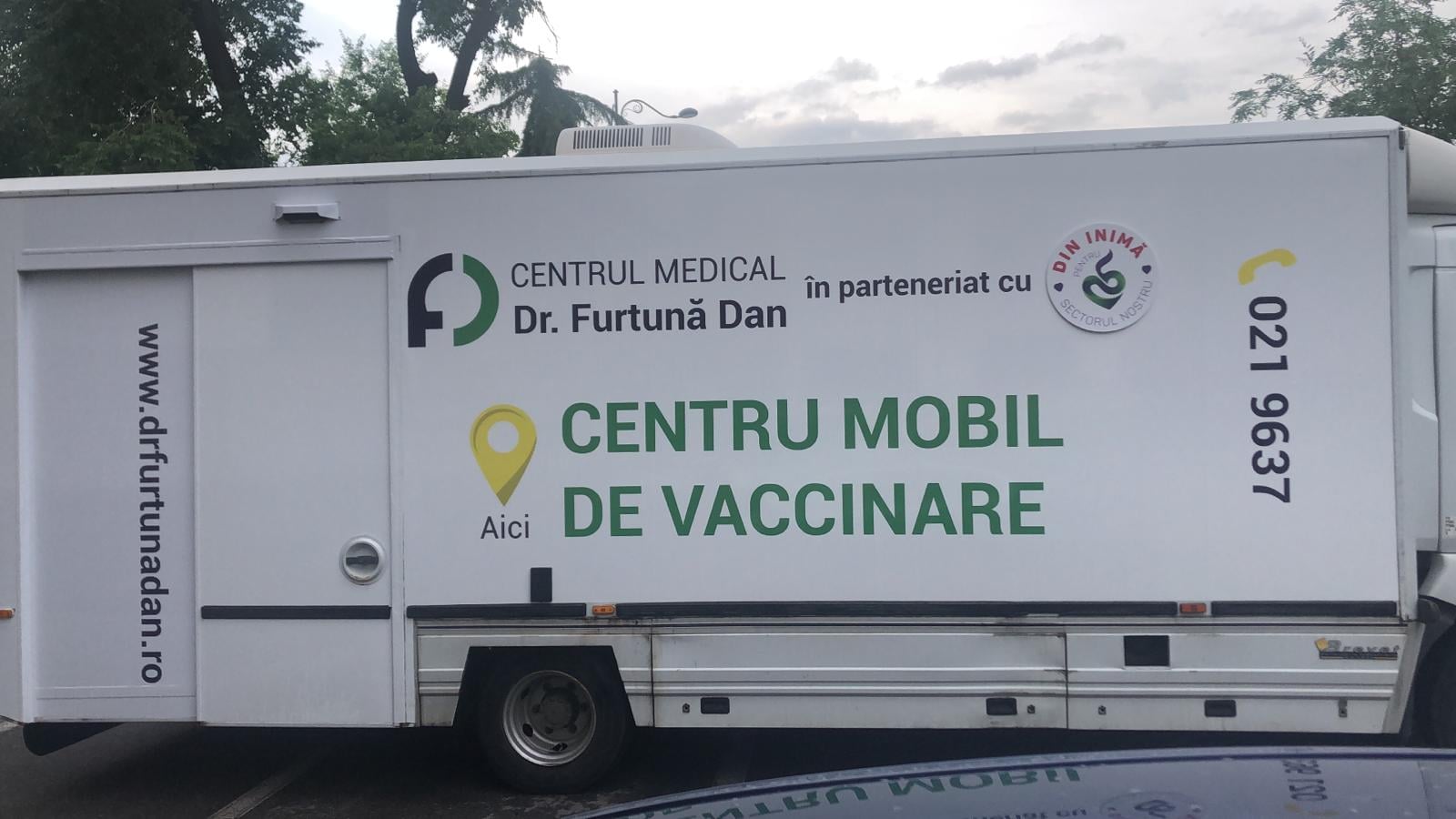 primul centru mobil de vaccinare