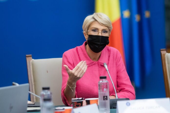 Raluca Turcan, „frustrată” și „mâhnită” de o decizie a ministrului Rafila