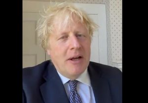 Fostul premier britanic Boris Johnson, ciupit de un struț. „Prea amuzant” 4 Boris Johnson, fostul premier al Marii Britanii