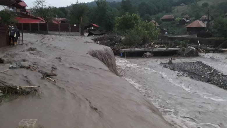 Ajutoare de urgență vor primi sinistrații afectați de inundațiile din Alba