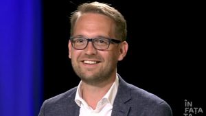USR o înlocuiește cu forța pe Elena Lasconi. Dominic Fritz este noul reprezentant 2 Nicolae Robu îl provoacă pe Dominic Fritz să-și facă publică adresa