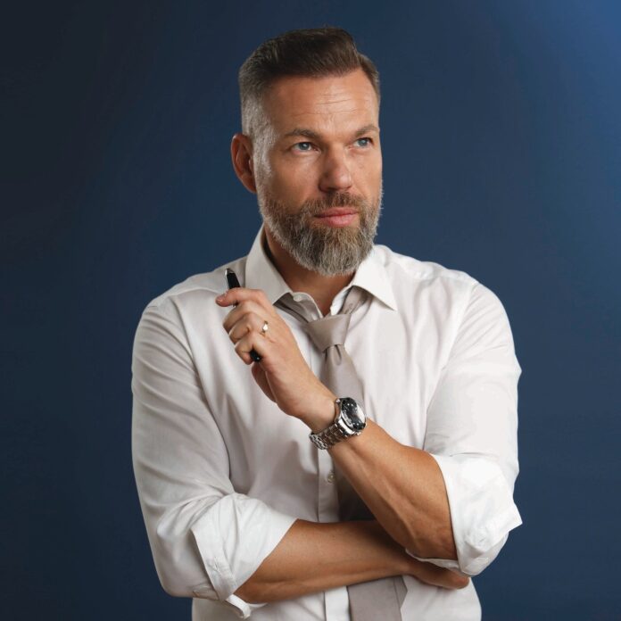 Nicolaie tradare uriașă