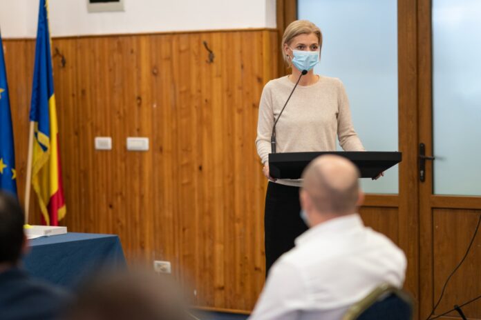 Extremiștii au acționat în parlament, cu susținerea USR-PLUS