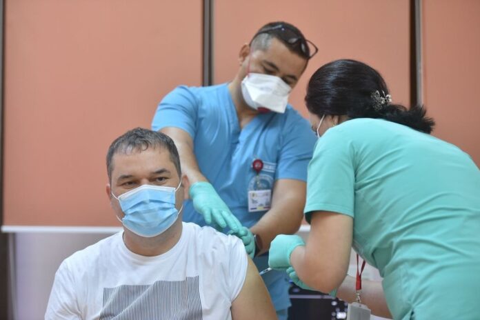 Pașaportul verde ar trebui luat în considerare în toată România