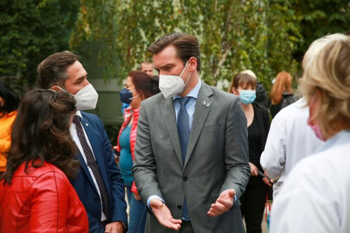 Tipul de vaccin folosit la doza a treia va fi ales în funcție de cel anterior