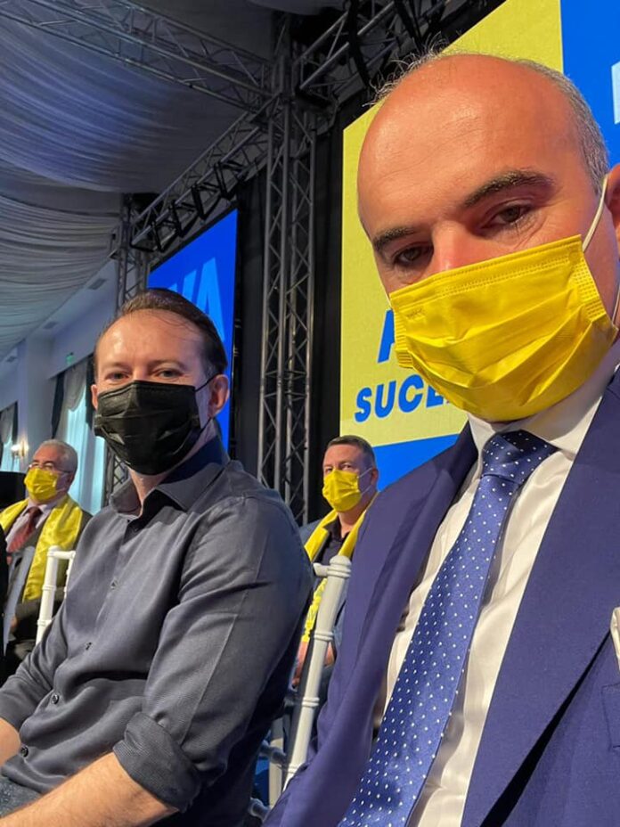 Împăcarea cu USR-Plus este dorită de PNL, care speră în ultimul ceas