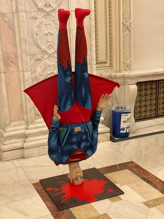 Florin Cîțu Superman în cap