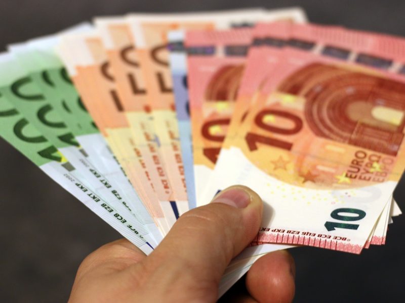 Adoptarea monedei euro pentru România se va face la momentul potrivit