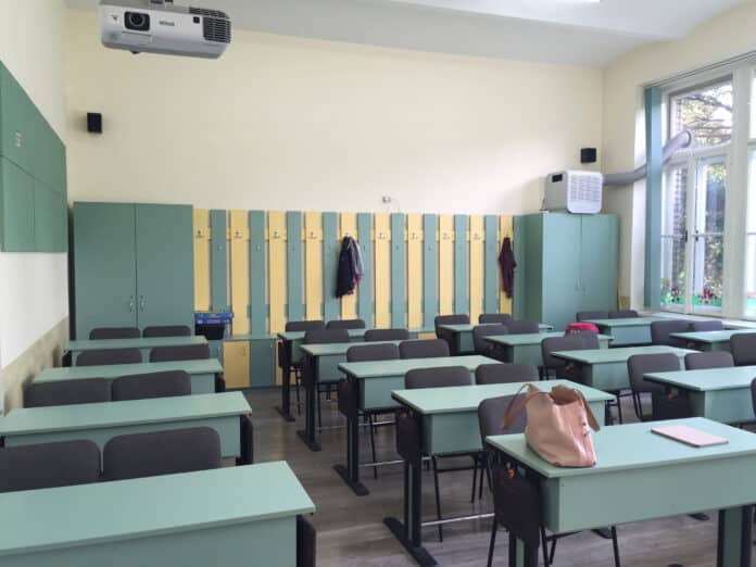 Profesorii ar putea intra în grevă din luna ianuarie dacă nu primesc măriri