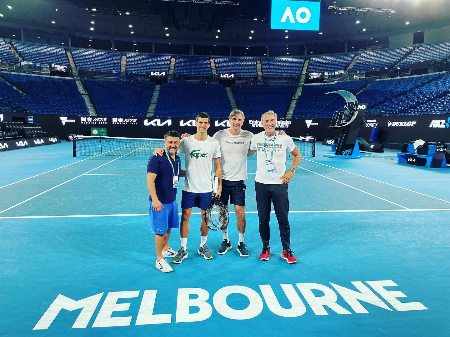 Novac Djokovic a fost expulzat din Australia, și a fost „taxat” la bani