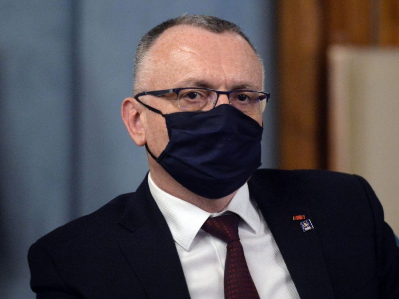 Școlile se vor închide doar dacă spitalele și secțiile ATI vor fi sub presiune