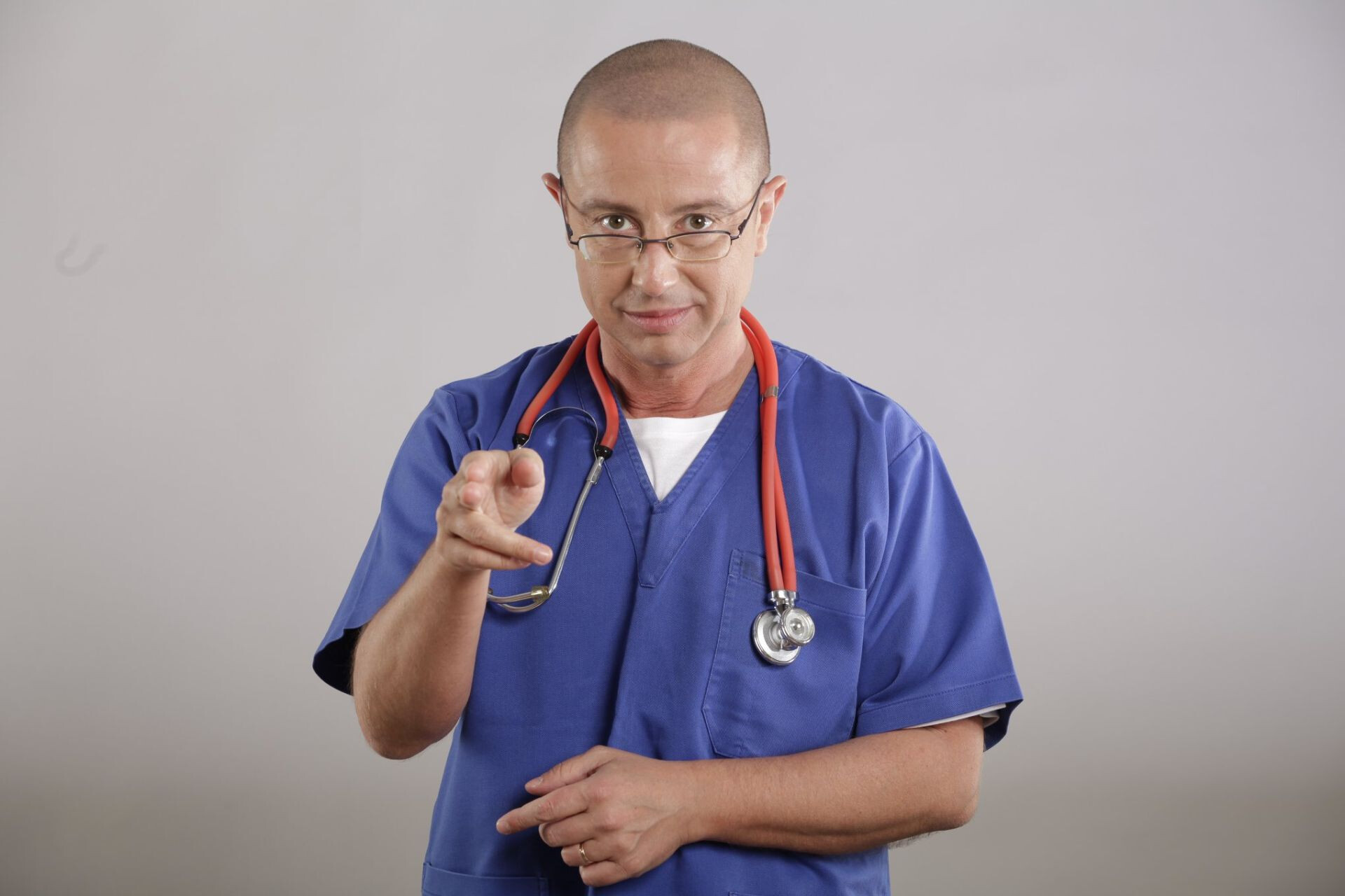 Medicul Tudor Ciuhodaru solicită scoaterea certificatului verde
