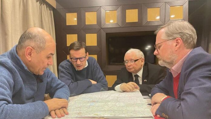 Trei premieri europeni au avut curajul să vină la Kiev, în plină invazie