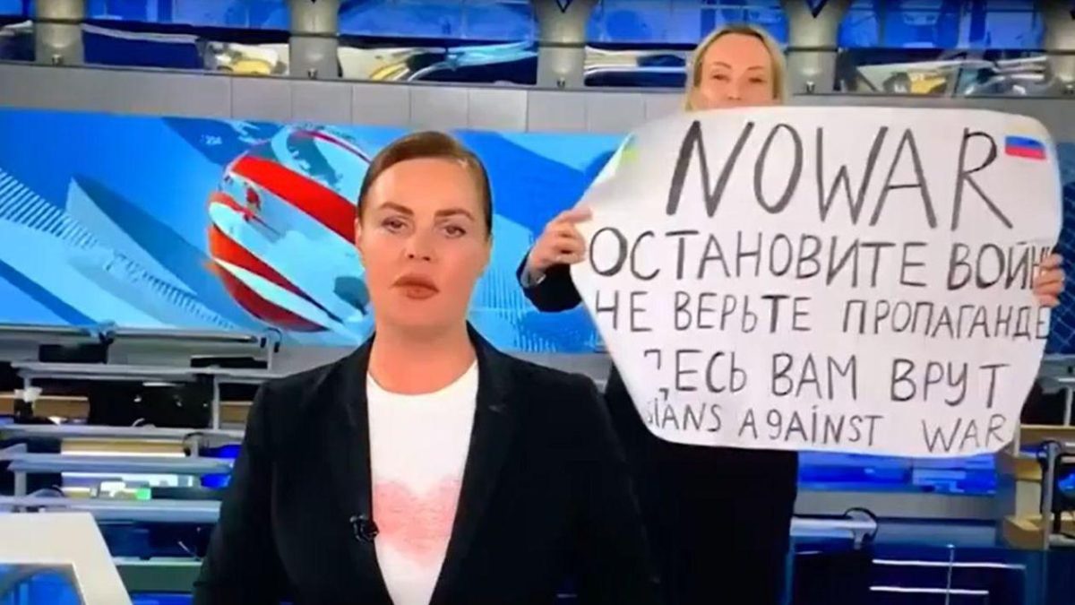 Protest anti-război la televiziunea publică rusă în direct, de o angajată