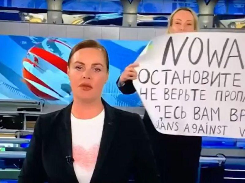 Protest anti-război la televiziunea publică rusă în direct, de o angajată