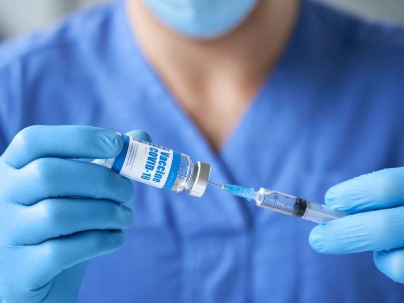Vaccinarea anti-COVID se va face de acum înainte la medicii de familie