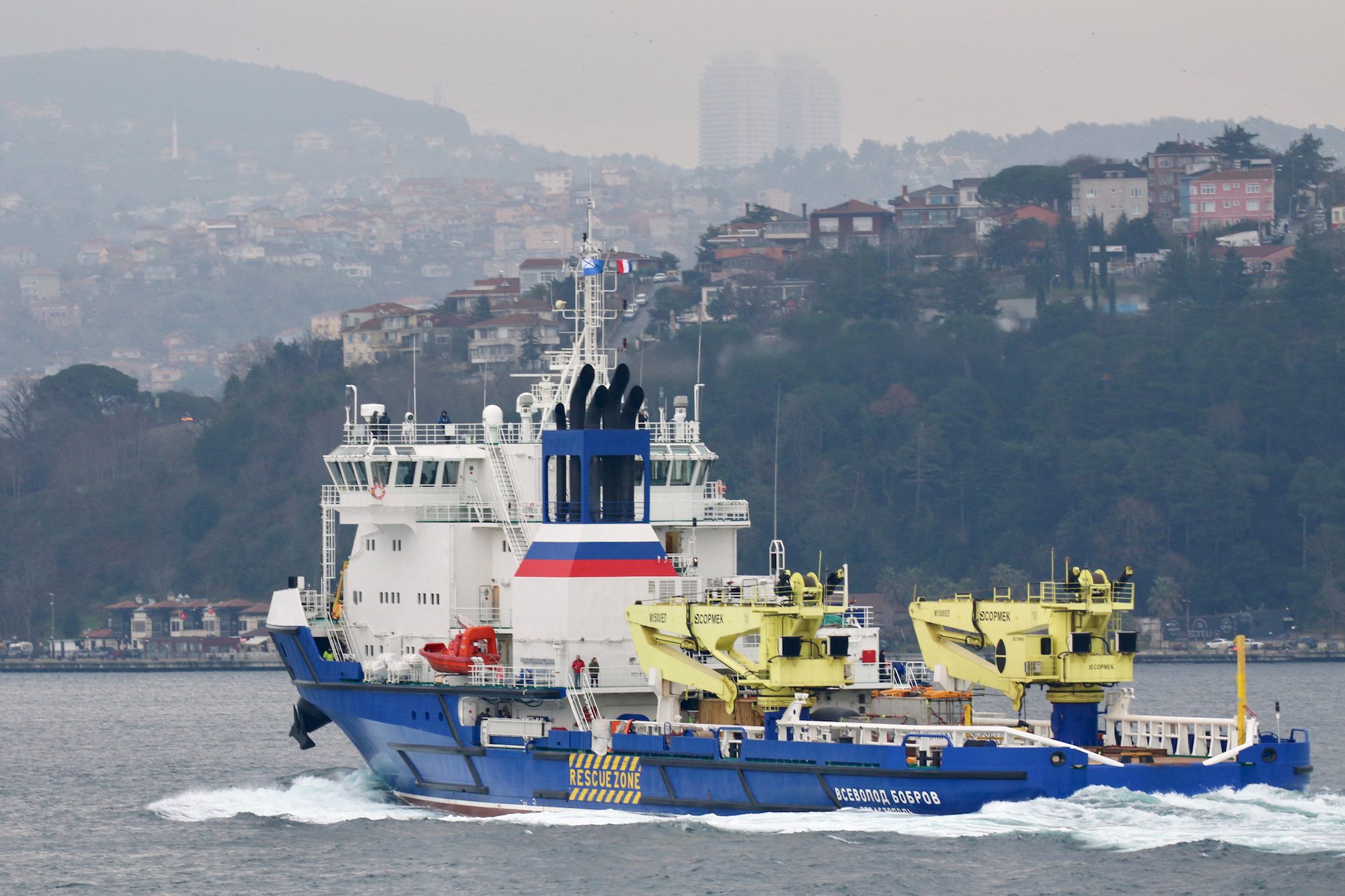 Un vas rusesc a luat foc în Marea Neagră, în apropiere de Odesa