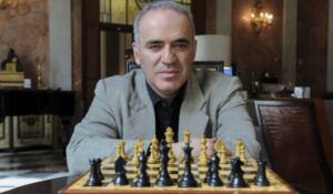 Garry Kasparov, îndemn pentru români să iasă la vot: „Dacă nu votezi, poți să ajungi ca în Rusia” 6 Garry Kasparov, ex-campion mondial la șah, opozant vehement al lui Putin
