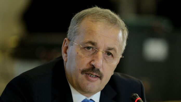 Vasile Dîncu despre intențiile lui Ciucă de a-i cere demisia: „Este o montură useristă”