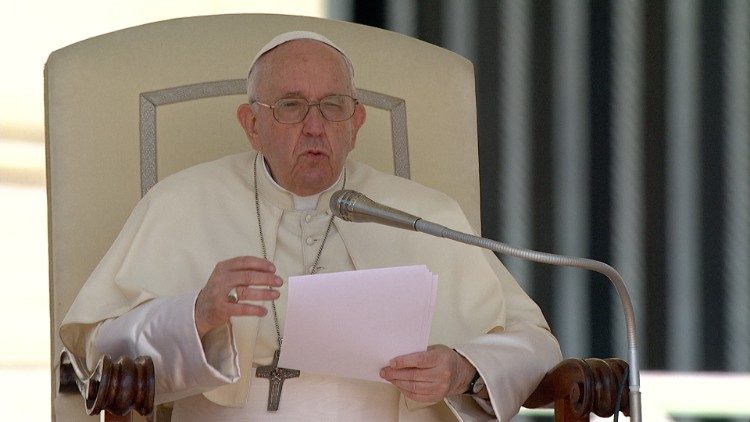 Papa Francisc vrea să viziteze Kievul, pentru a opri războiul