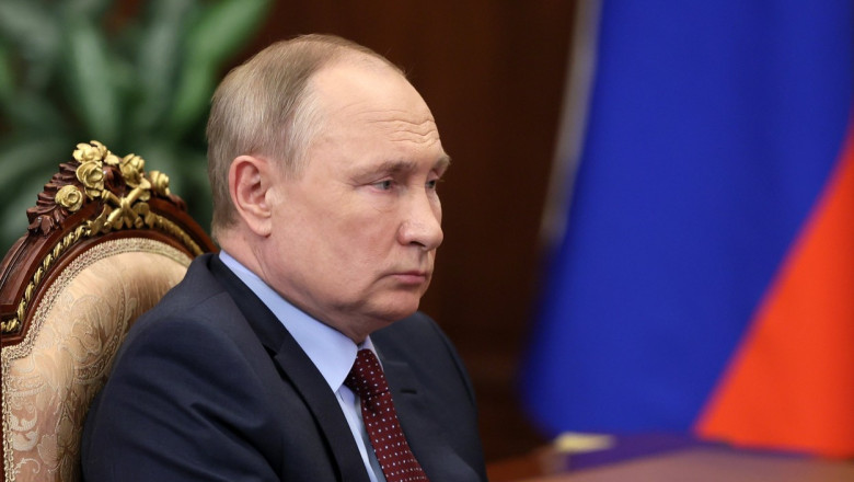 Sănătatea lui Putin este din nou pusă în discuție, speculații Parkinson