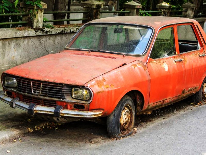 Bani pentru rablă, 3.000 de lei pentru casarea mașinii mai vechi de 15 ani