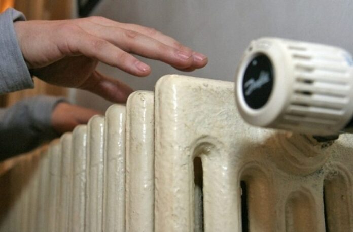 Bucureștenii ar putea sta în frig în această iarnă, cu caloriferele reci