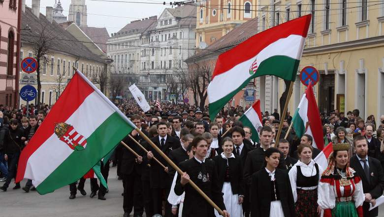 Autonomie și drepturi colective pentru ungurii din România, cere un oficial