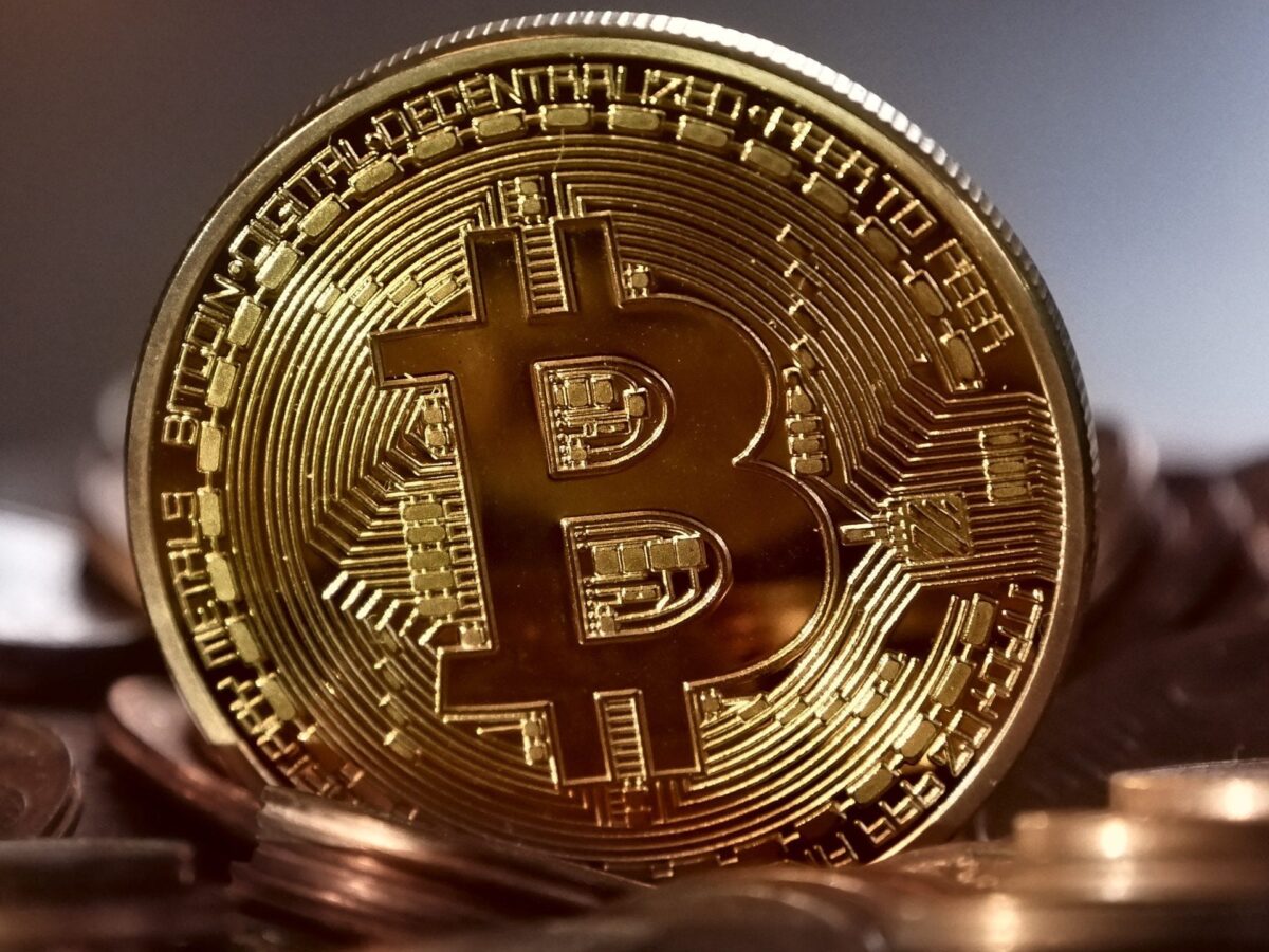 Bitcoinul și restul criptomonedelor sunt investiții cu risc foarte ridicat