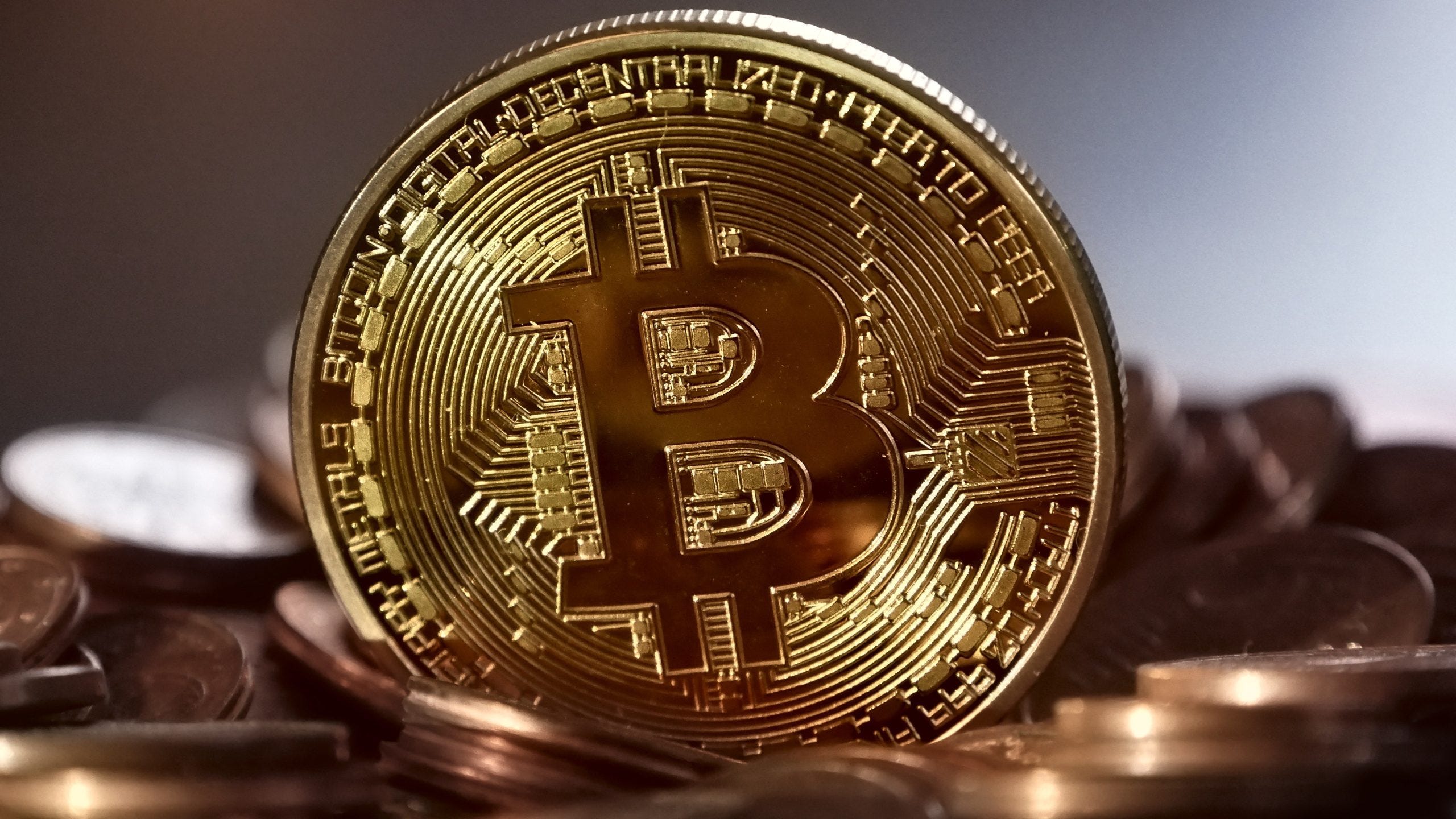 Bitcoinul și restul criptomonedelor sunt investiții cu risc foarte ridicat