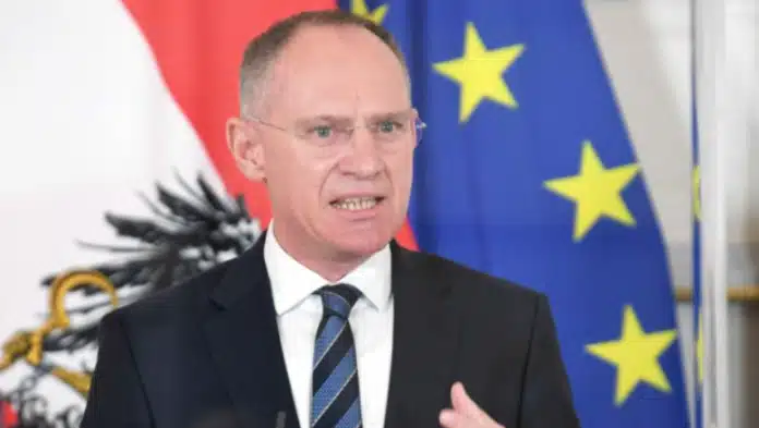 Ministrul austriac de Interne se declară și el „supărat” după votul Austriei