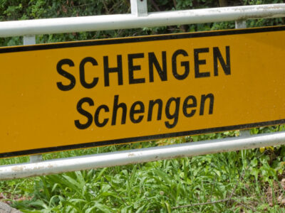 România nu este în Schengen întrucât este considerată mâna a II-a