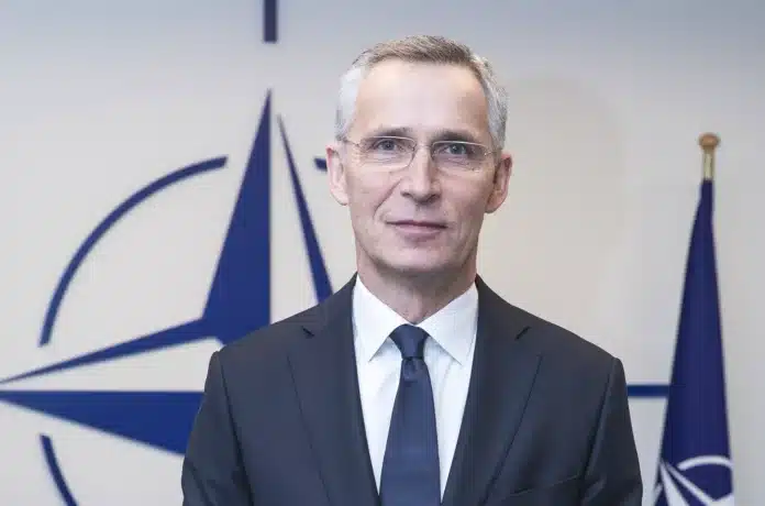 Statele NATO trebuie să investească mai mult în apărare, cere Stoltenberg