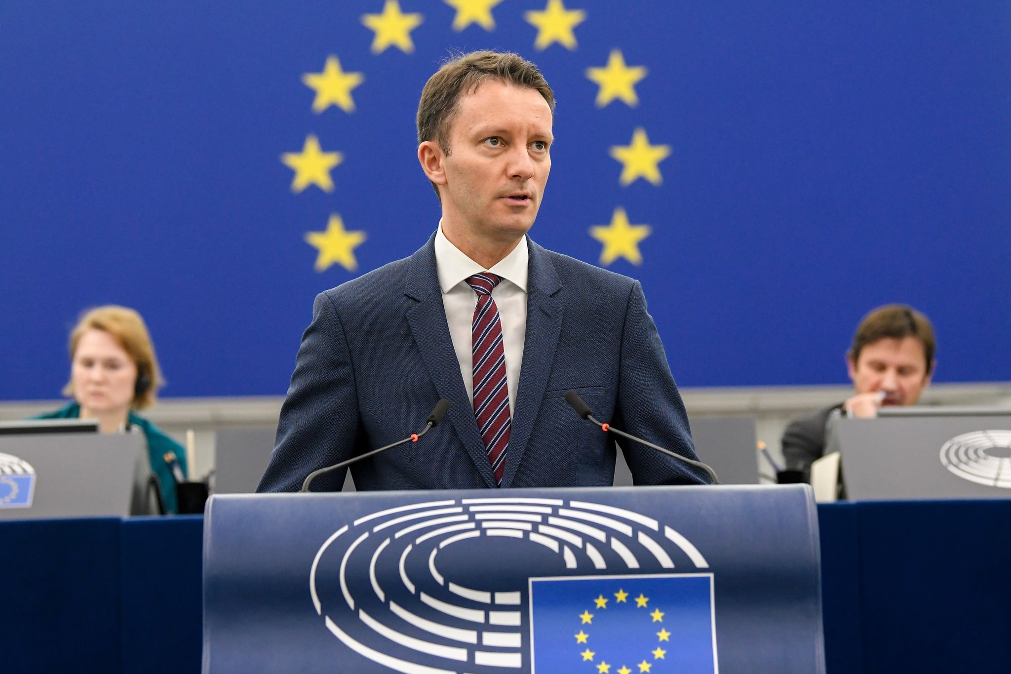 Adrian Negrescu demontează planul economic al lui Siegfried Mureșan Analistul avertizează că FMI ar putea veni în România din primăvara lui 2027