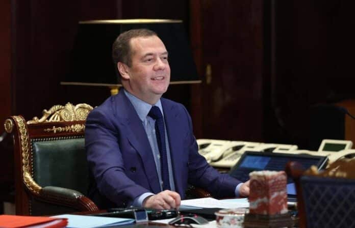 Dmitri Medvedev a amenințat cu o șarjă de rachete CPI din Marea Nordului