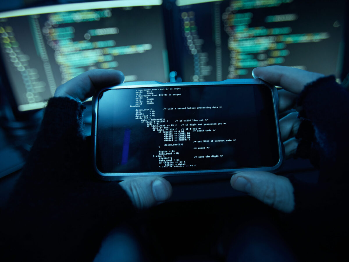 EXCLUSIV! Ce aplicații nu pot să fie decodate de poliție la perchezițiile informatice. TELEGRAM nu mai este SIGUR! 8 perchiziții informatice